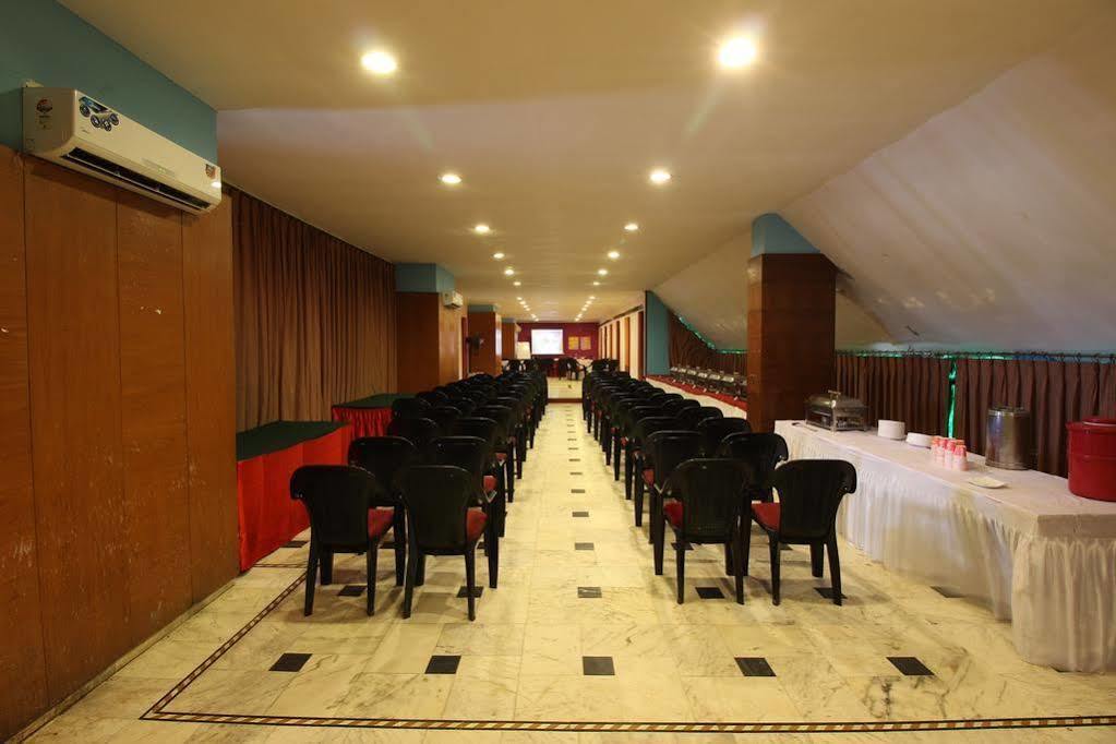 Clarks Inn- Grand Gorakhpur Extérieur photo